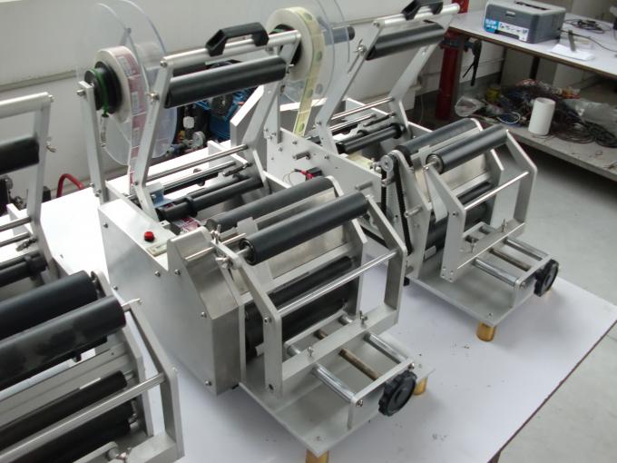 Stiker perekat diri botol bulat otomatis mesin pelabelan 220V