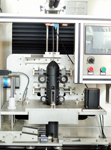 Cap dan body sealing shrink sleeve labeling machine dengan dua kepala