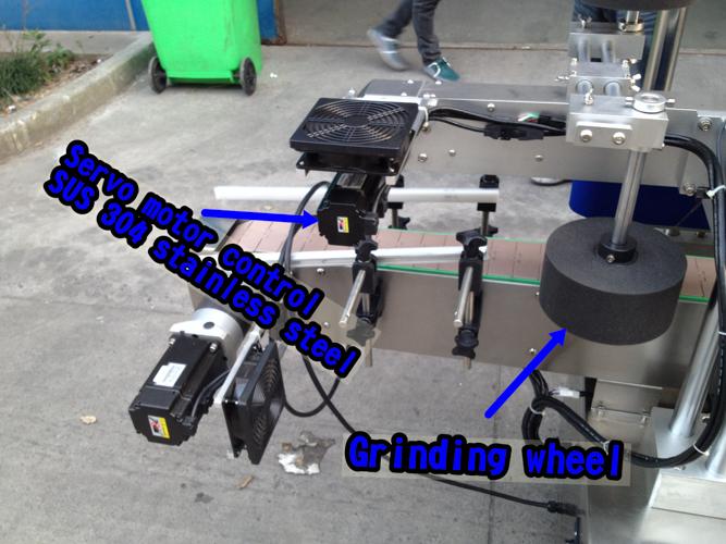 Mesin pelabelan botol kecil horizontal / mesin aplikator label otomatis