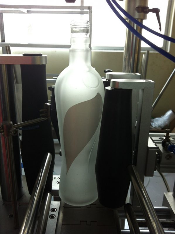 Industri Minuman Mesin Pelabelan Stiker Botol Bulat Jenis Didorong Listrik