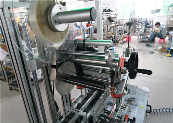 Mesin Pelabelan Atas Otomatis Aplikator Label Permukaan Datar Dengan Konveyor / Peralatan Pelabelan Atas