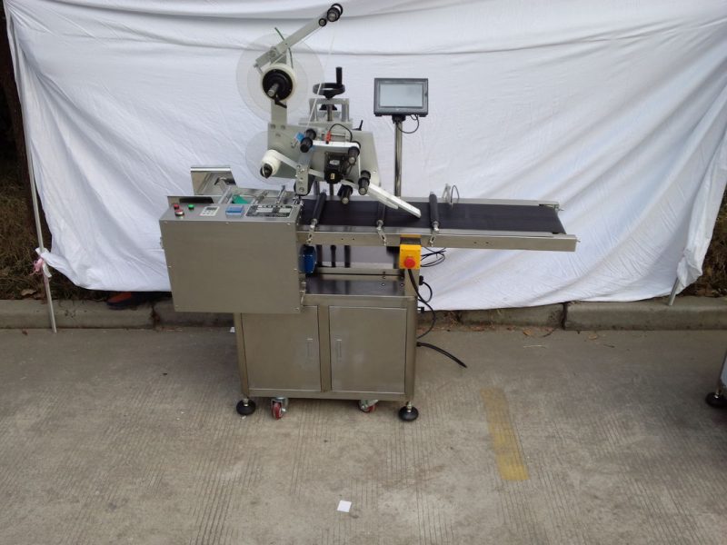 Cina tas tangan kertas label permukaan datar aplikator motor servo oleh pemasok merek terkenal Telta