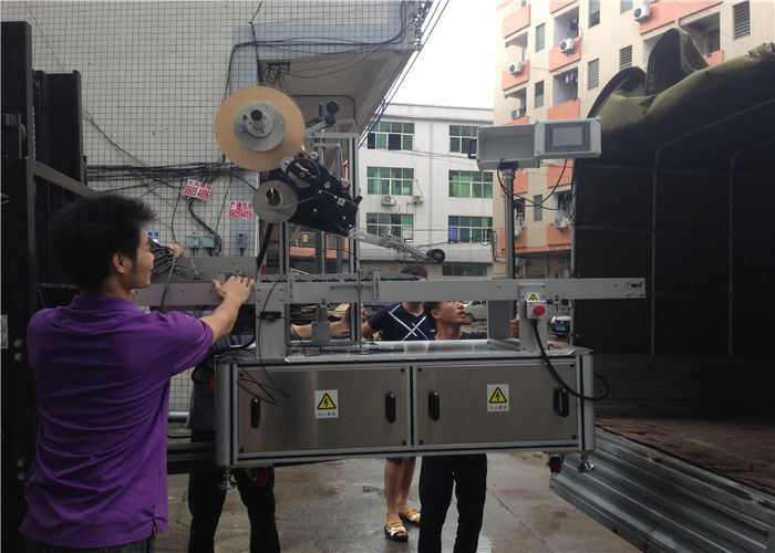 Cina PLC Layar Sentuh Mesin Pelabelan Stiker Otomatis Pemasok Topeng / Masker Karton