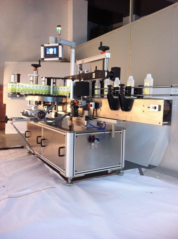 Pemasok China Drinks Square Bottle Labeling Labeler Stiker Dua Sisi