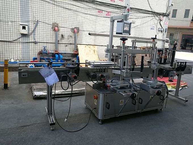 Tiga Label Mesin Pelabelan Perekat Diri Tegangan 110V / 380V